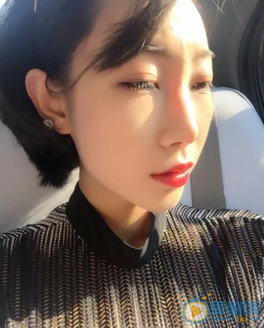 张绮烟自拍照 张绮烟高清写真_张绮烟高清剧照
