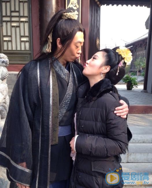 张绮烟与他人合照 张绮烟高清写真_张绮烟高清剧照