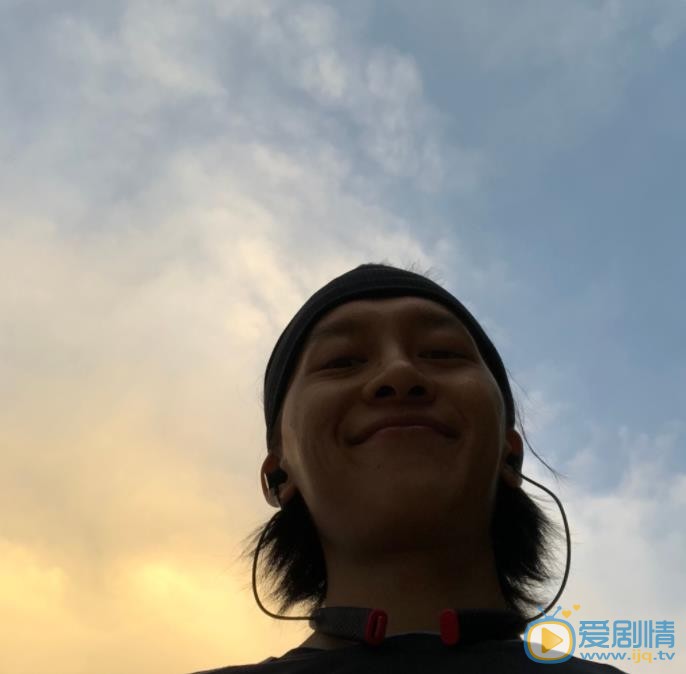 李九霄自拍照 李九霄高清写真_李九霄高清剧照