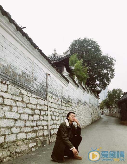 李九霄街拍照 李九霄高清写真_李九霄高清剧照