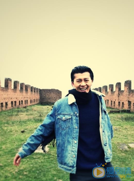 李九霄休闲照 李九霄高清写真_李九霄高清剧照