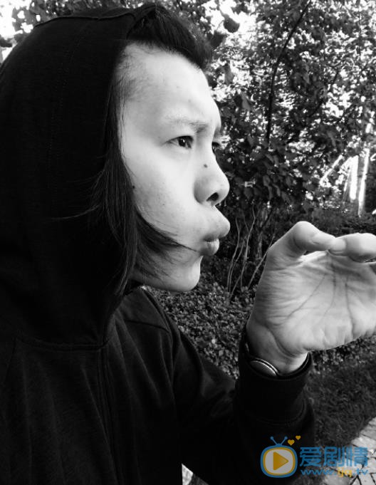 李九霄自拍照 李九霄高清写真_李九霄高清剧照