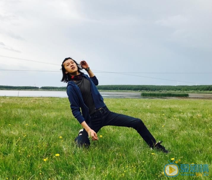 李九霄休闲照 李九霄高清写真_李九霄高清剧照