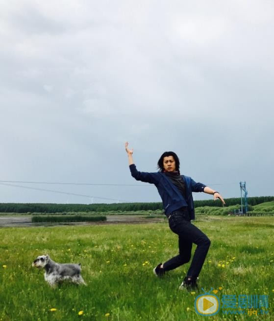 李九霄休闲照 李九霄高清写真_李九霄高清剧照