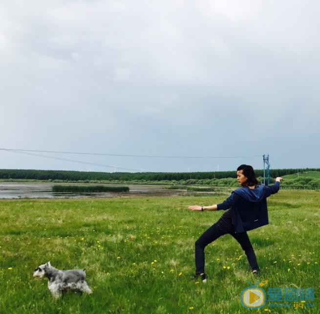 李九霄休闲照 李九霄高清写真_李九霄高清剧照