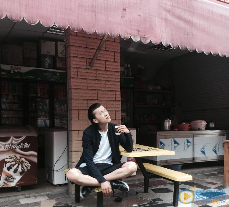 李九霄街拍照 李九霄高清写真_李九霄高清剧照