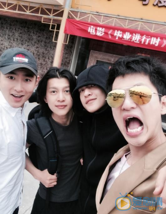 李九霄与他人合照 李九霄高清写真_李九霄高清剧照