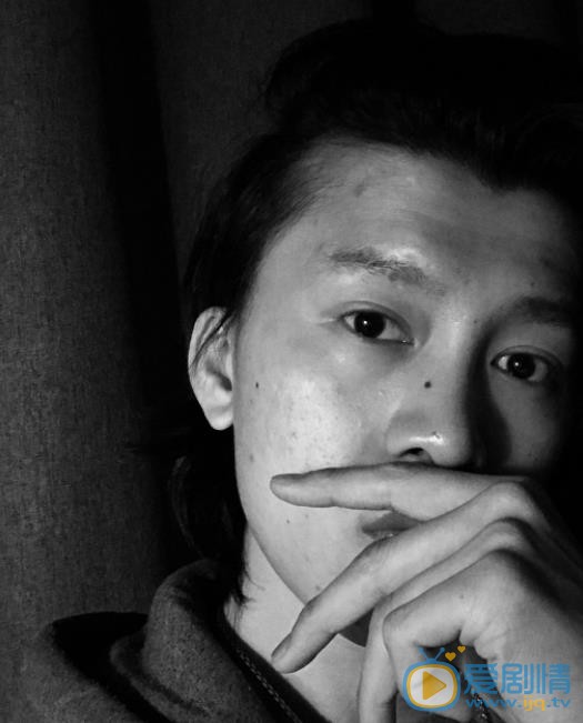 李九霄自拍照 李九霄高清写真_李九霄高清剧照