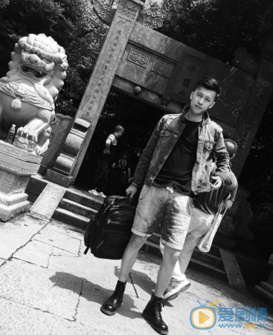 李九霄游客照 李九霄高清写真_李九霄高清剧照