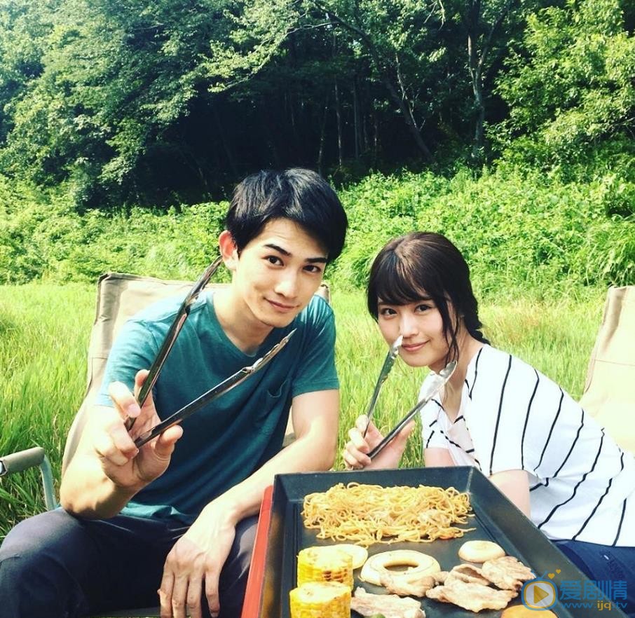 有村架纯与人合照 有村架纯高清写真_有村架纯高清剧照
