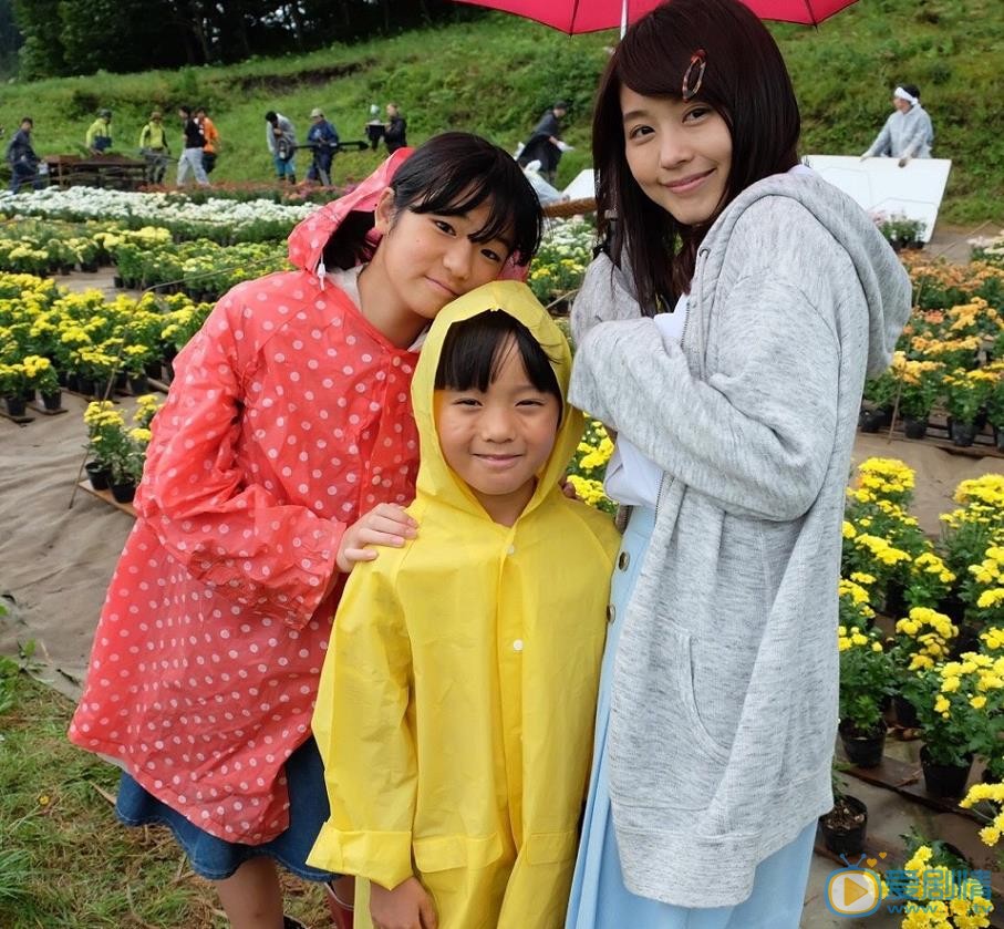 有村架纯与人合照 有村架纯高清写真_有村架纯高清剧照