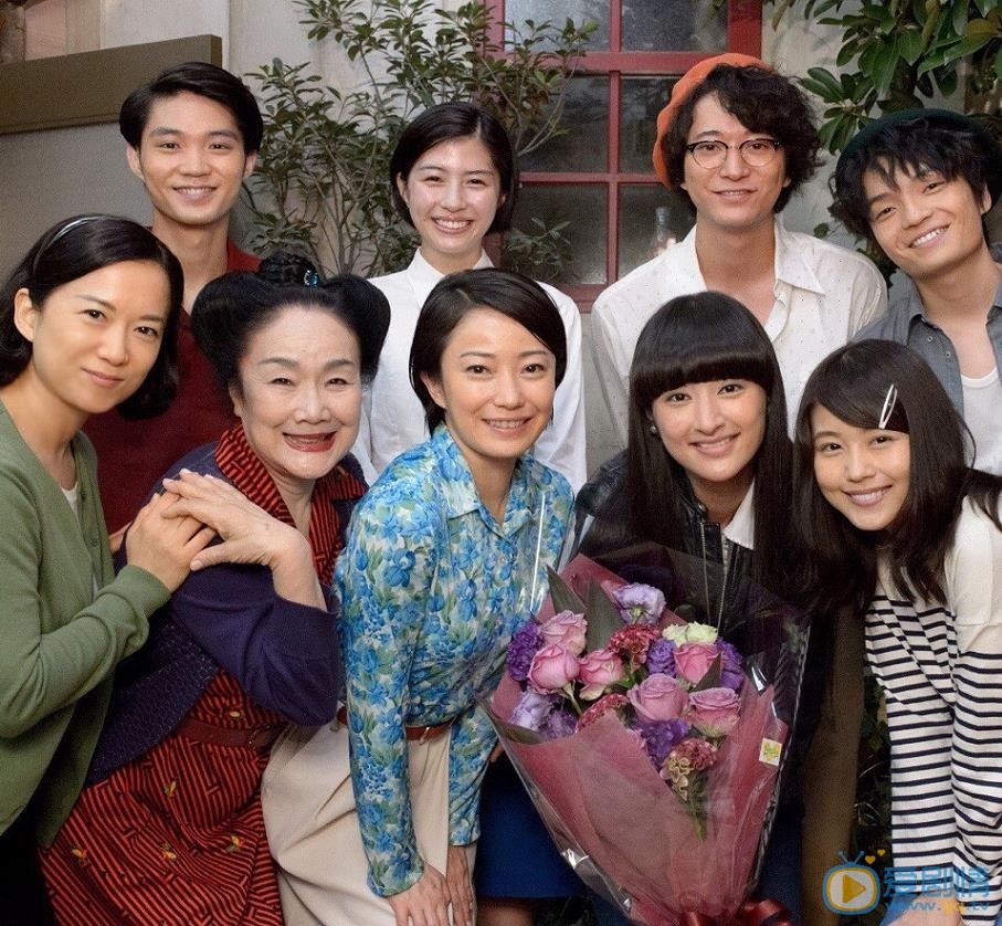 有村架纯与人合照 有村架纯高清写真_有村架纯高清剧照
