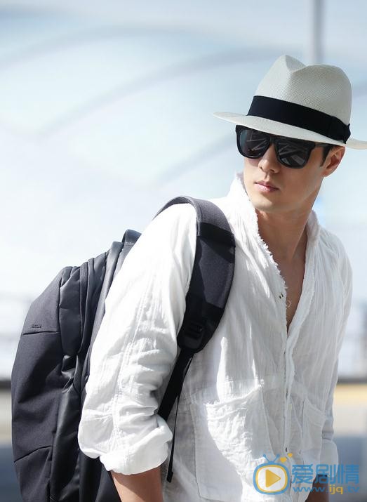 苏志燮机场照 苏志燮高清写真_苏志燮高清剧照