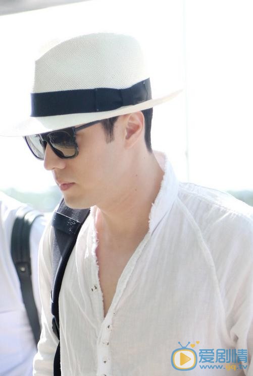 苏志燮机场照 苏志燮高清写真_苏志燮高清剧照