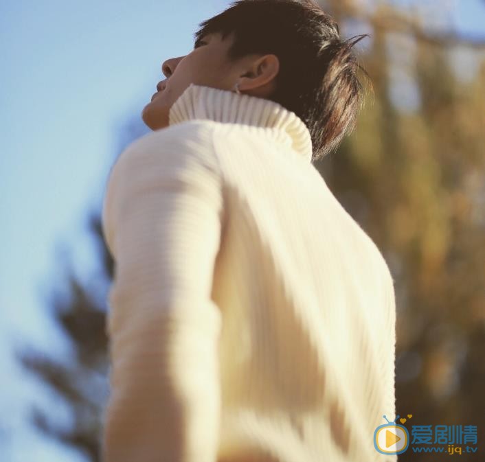 李昕亮街拍写真 李昕亮高清写真_李昕亮高清剧照