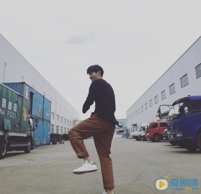 李昕亮生活照 李昕亮高清写真_李昕亮高清剧照