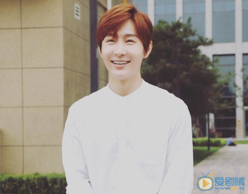 李昕亮生活照 李昕亮高清写真_李昕亮高清剧照