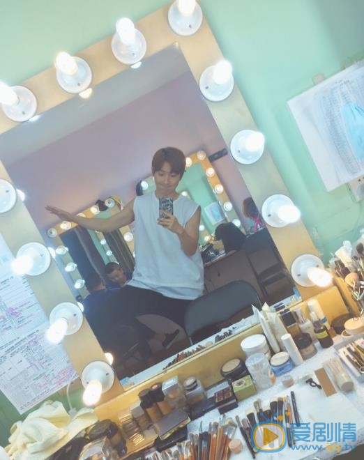 李昕亮生活照 李昕亮高清写真_李昕亮高清剧照