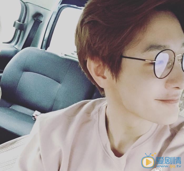 李昕亮生活照 李昕亮高清写真_李昕亮高清剧照