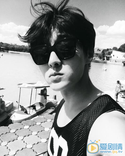 李昕亮生活照 李昕亮高清写真_李昕亮高清剧照