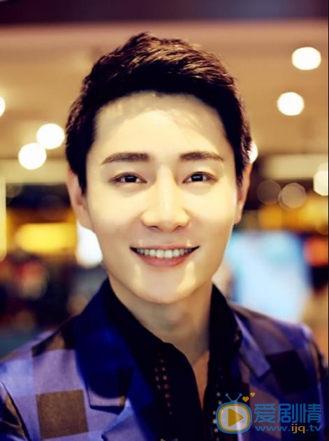 李昕亮街拍写真 李昕亮高清写真_李昕亮高清剧照