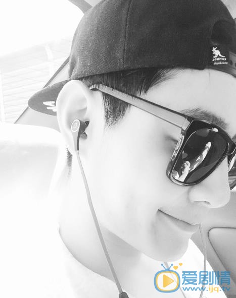 李昕亮生活照 李昕亮高清写真_李昕亮高清剧照