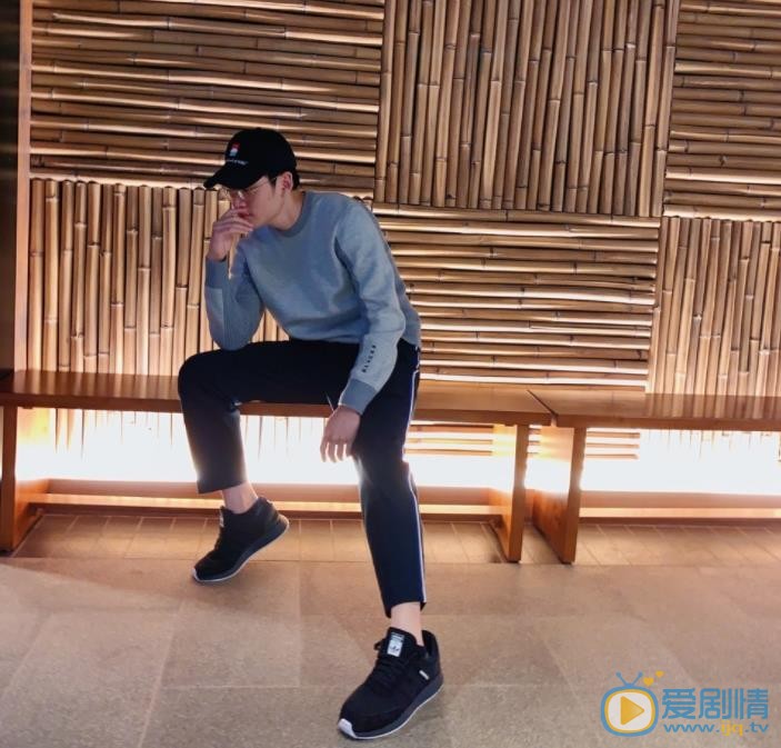 周兴哲生活照 周兴哲高清写真_周兴哲高清剧照