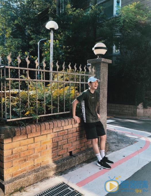 周兴哲生活照 周兴哲高清写真_周兴哲高清剧照