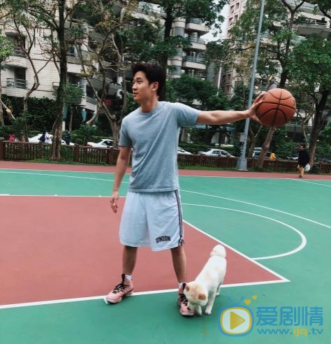 周兴哲生活照 周兴哲高清写真_周兴哲高清剧照