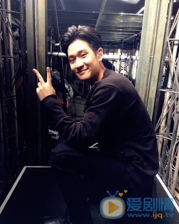 周兴哲生活照 周兴哲高清写真_周兴哲高清剧照