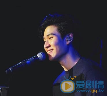 周兴哲现场照 周兴哲高清写真_周兴哲高清剧照