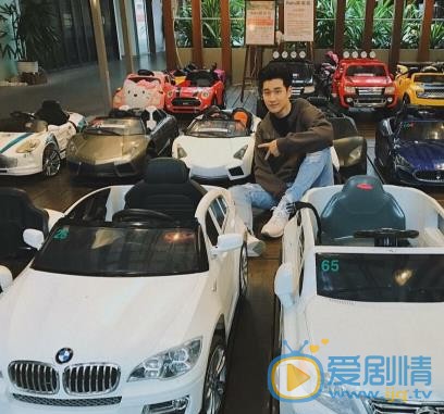 周兴哲生活照 周兴哲高清写真_周兴哲高清剧照