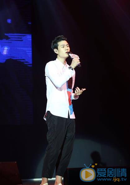 周兴哲现场照 周兴哲高清写真_周兴哲高清剧照