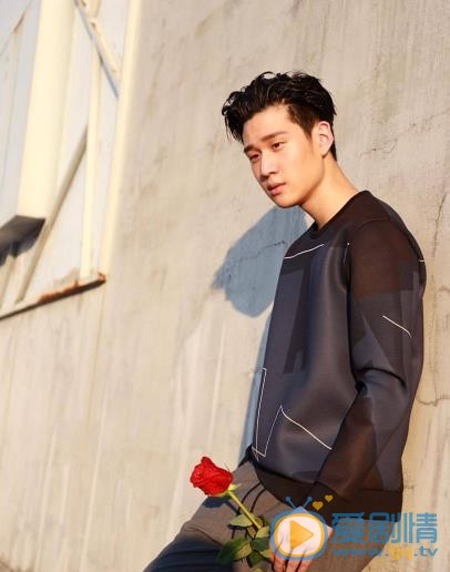 周兴哲生活照 周兴哲高清写真_周兴哲高清剧照