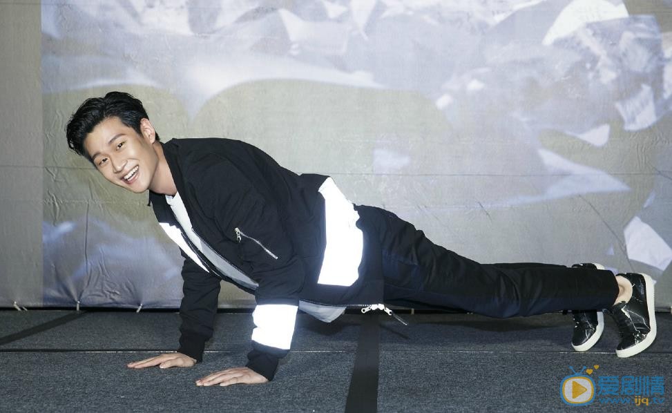 周兴哲现场照 周兴哲高清写真_周兴哲高清剧照