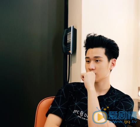 周兴哲生活照 周兴哲高清写真_周兴哲高清剧照