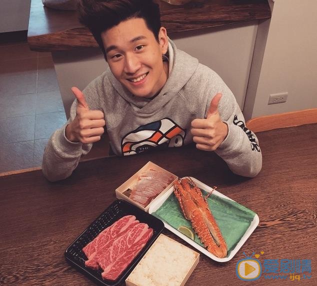 周兴哲生活照 周兴哲高清写真_周兴哲高清剧照