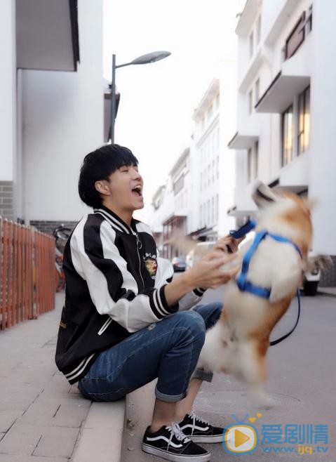 许乐骁生活照 许乐骁高清写真_许乐骁高清剧照