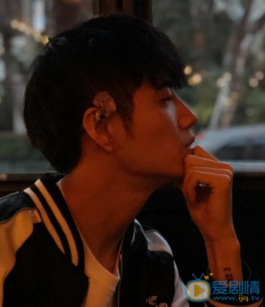 许乐骁生活照 许乐骁高清写真_许乐骁高清剧照
