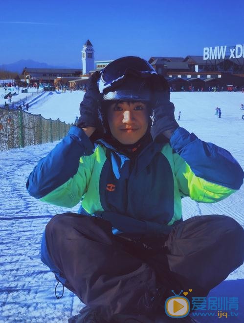 许乐骁雪地照 许乐骁高清写真_许乐骁高清剧照
