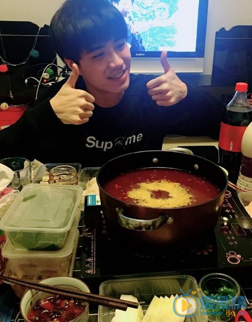 许乐骁生活照 许乐骁高清写真_许乐骁高清剧照