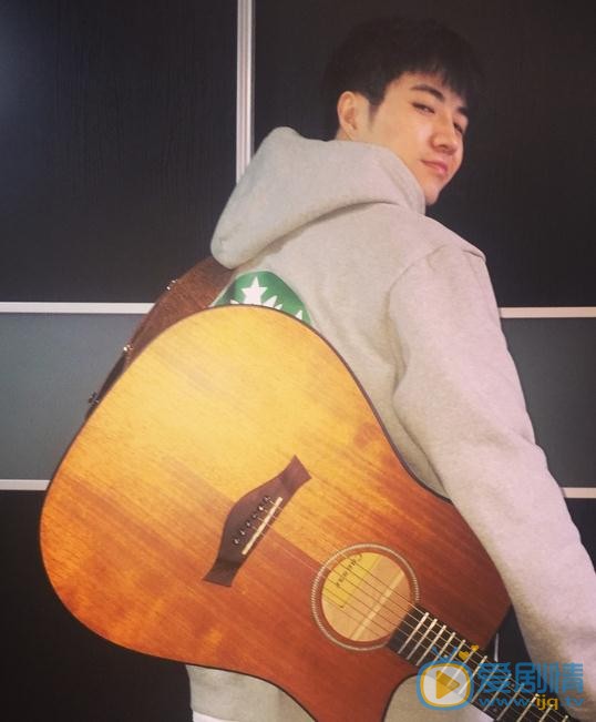 许乐骁生活照 许乐骁高清写真_许乐骁高清剧照