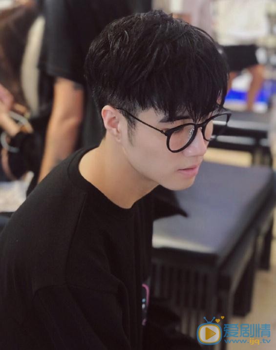 许乐骁生活照 许乐骁高清写真_许乐骁高清剧照