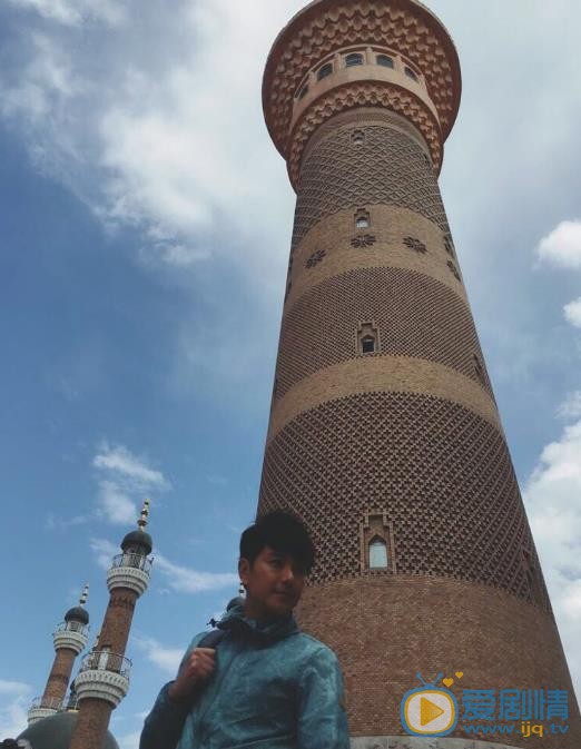 萧正楠户外旅行 萧正楠高清写真_萧正楠高清剧照