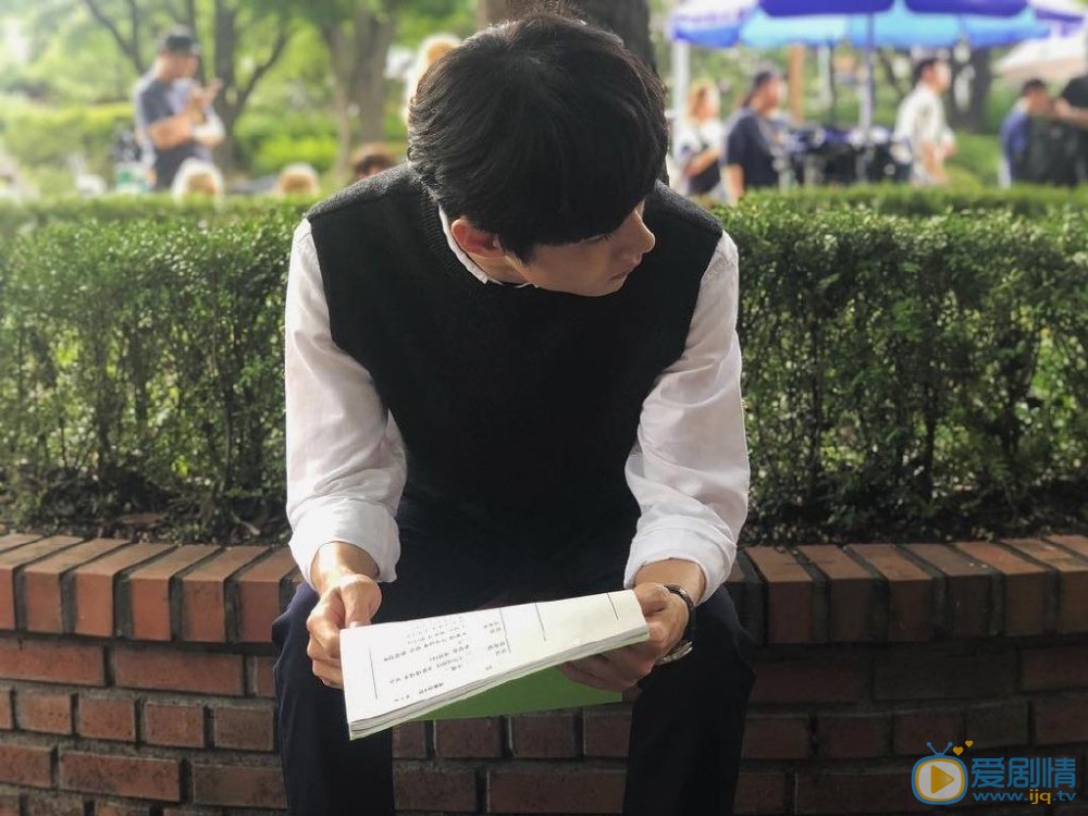 徐志焄片场照 徐志焄高清写真_徐志焄高清剧照