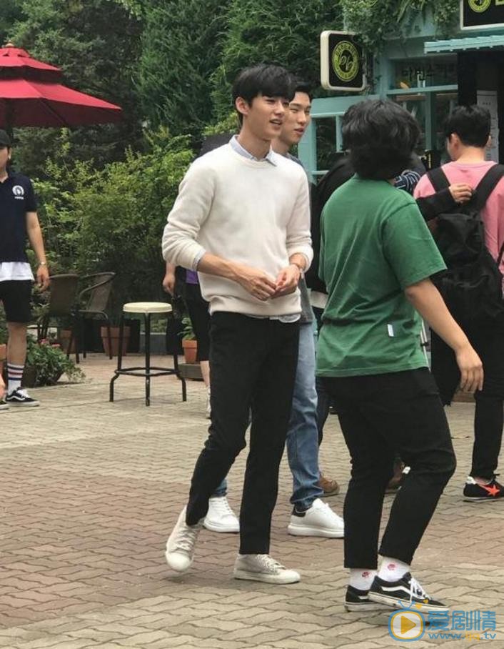 徐志焄片场照 徐志焄高清写真_徐志焄高清剧照