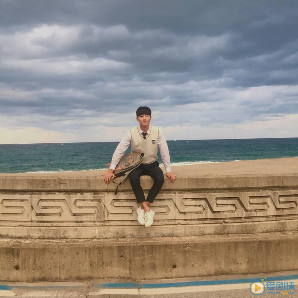 徐志焄街拍照 徐志焄高清写真_徐志焄高清剧照
