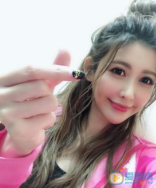 简恺乐自拍照 简恺乐高清写真_简恺乐高清剧照