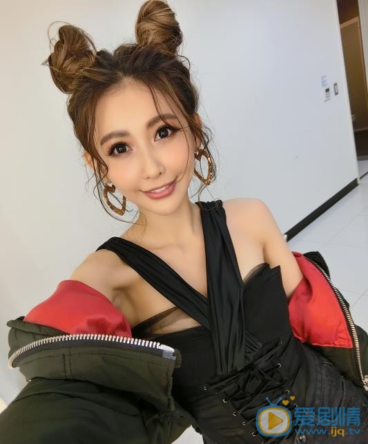 简恺乐自拍照 简恺乐高清写真_简恺乐高清剧照