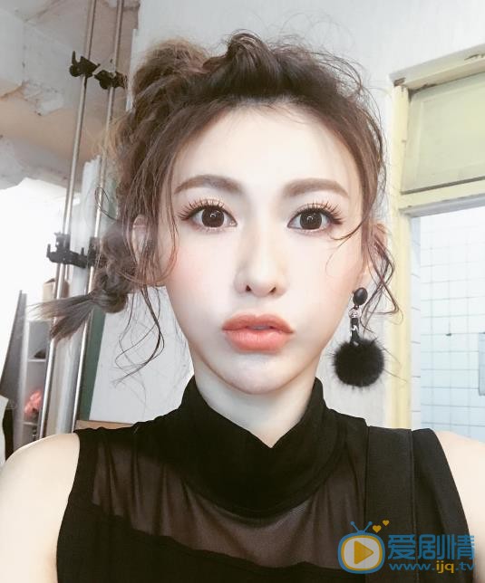 简恺乐自拍照 简恺乐高清写真_简恺乐高清剧照